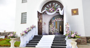 church-wedding-decorations-for-an-entryway