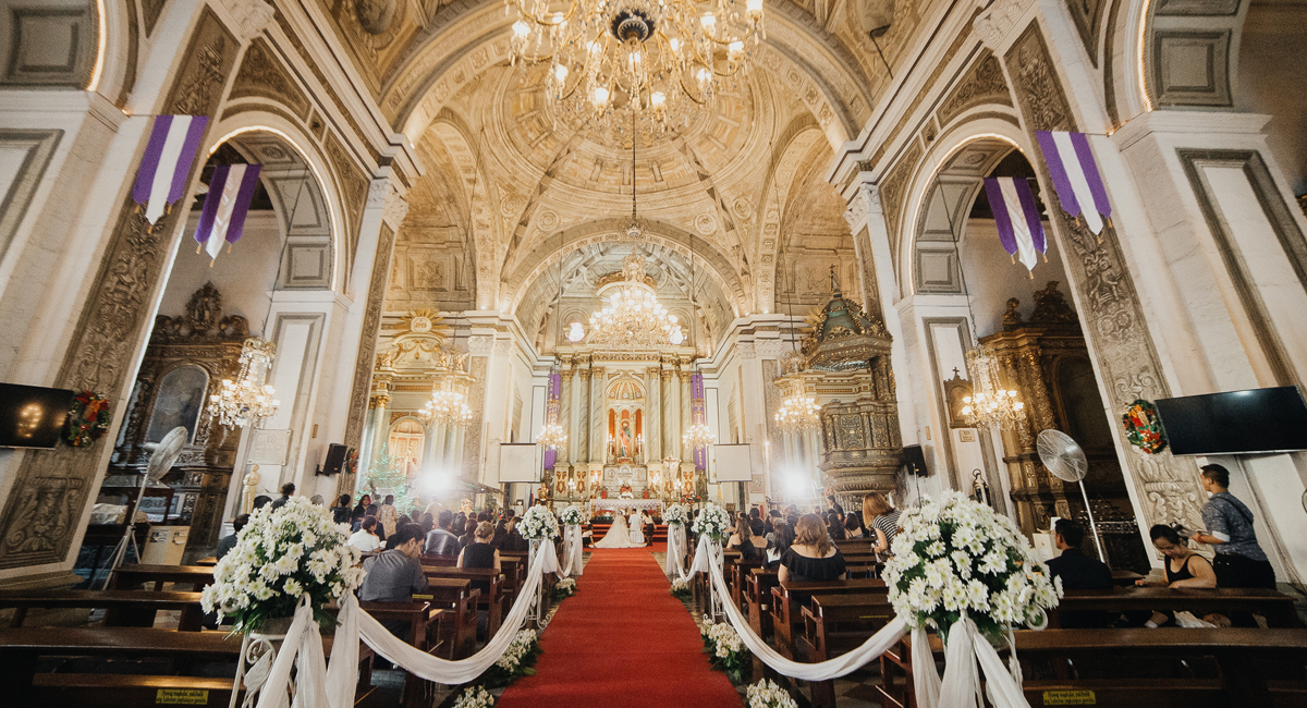 coordinating-church-wedding-decorations