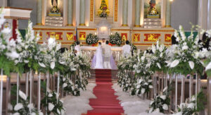 great-ideas-on-church-wedding-decorations
