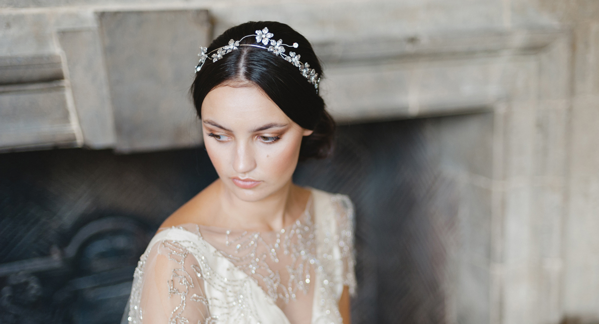 how-to-choose-the-perfect-wedding-tiara-for-your-bridal-look