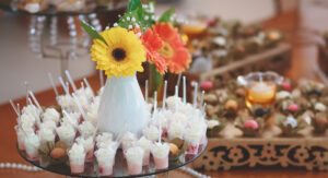 presenting-your-unique-candy-wedding-favors