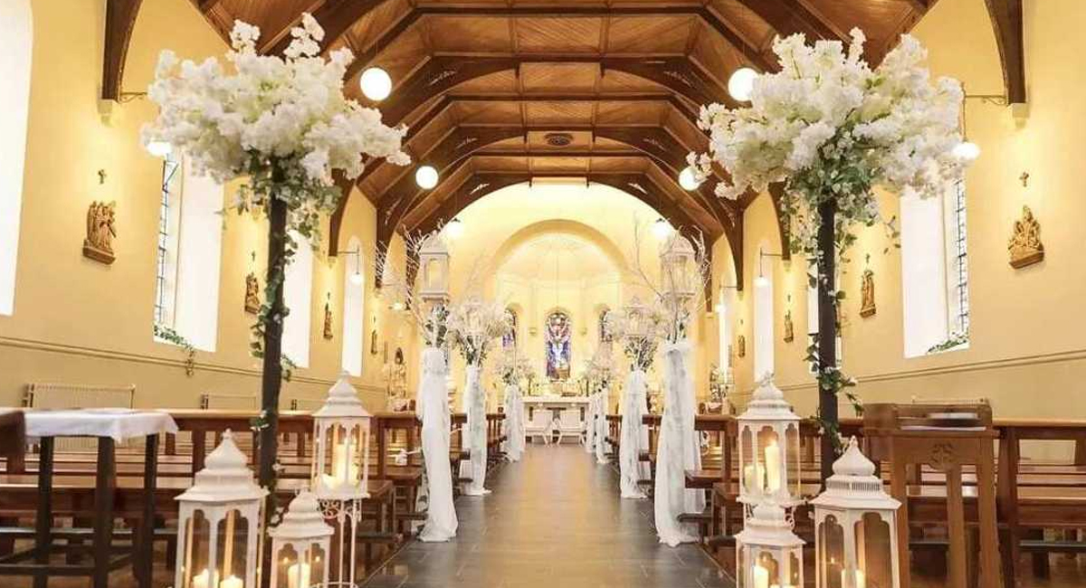 the-perfect-wedding-church-altar-decorations