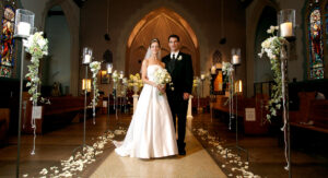 unique-wedding-church-pew-decorations