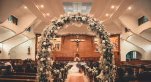wedding-decorations-for-a-church-ceiling